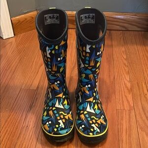 Colorful Kids Rain Boots Bogs Size 4 boys
